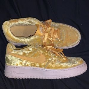Nike Air Force 1 Low
Mineral Gold (GS)